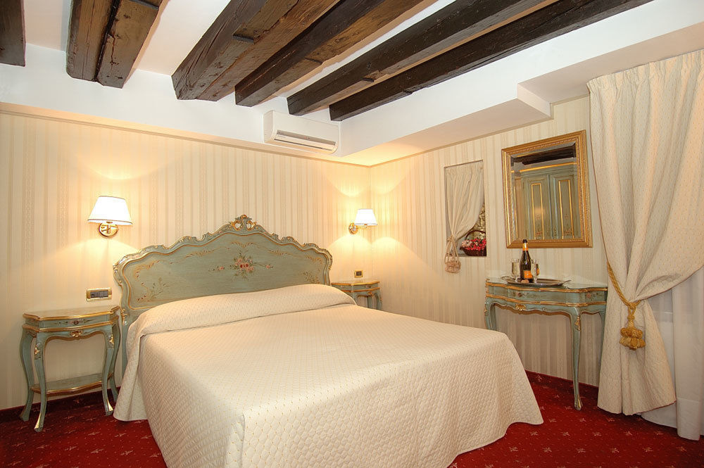 Ca' Della Loggia Bed & Breakfast Veneţia Exterior foto